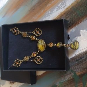 Avon NRT Vtg Necklace and Earrings Set